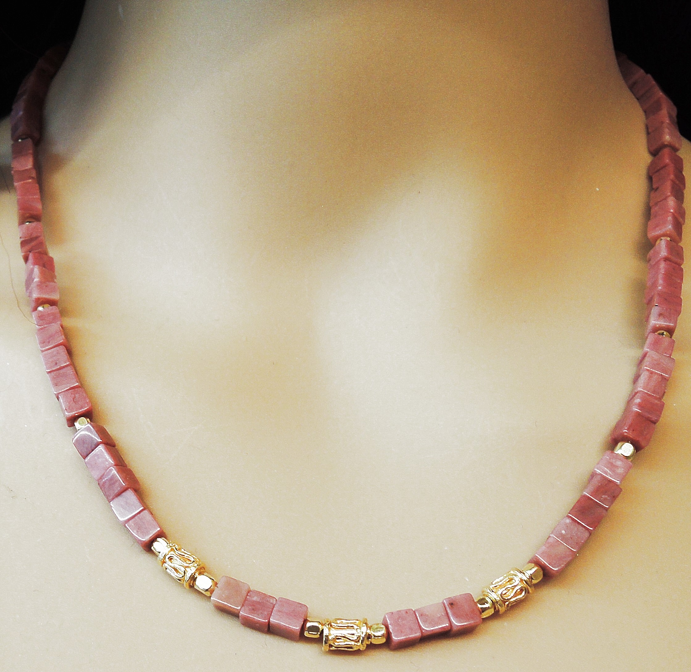 Edelsteinkette Rhodonit Würfel